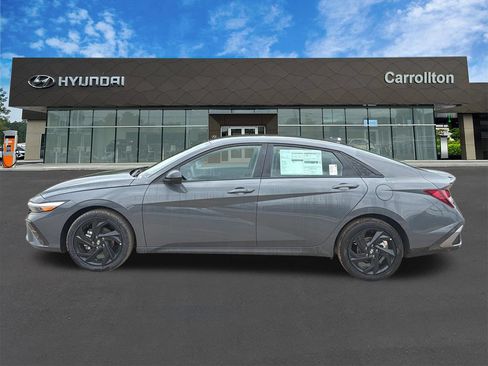 New 2026 Hyundai Elantra Sport FWD image 9