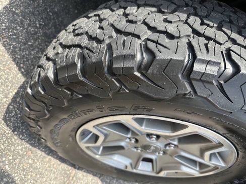 Used 2013 Jeep Wrangler Rubicon w/ Connectivity Group AWD/4WD image 17