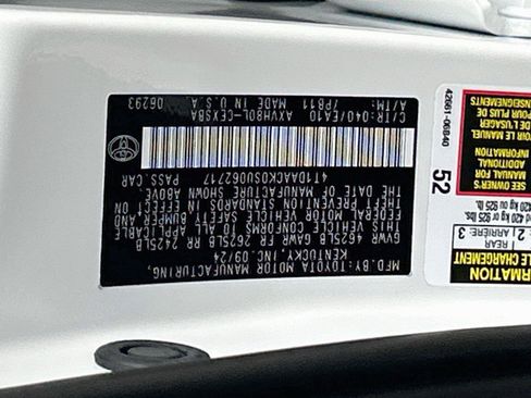 Used 2025 Toyota Camry SE w/ Convenience Package FWD image 41