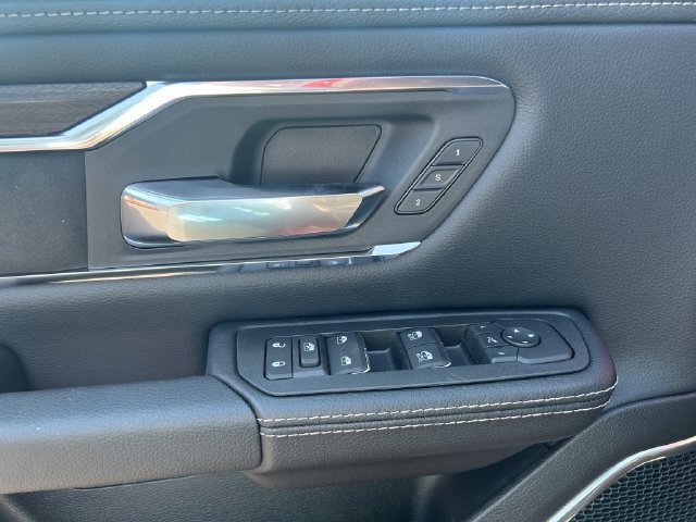 New 2026 RAM 1500 Laramie AWD/4WD image 15