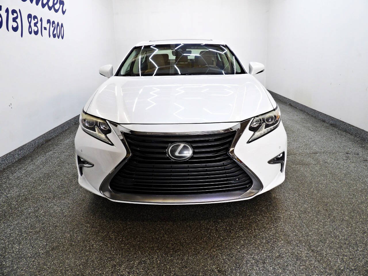 Used 2016 Lexus ES 350 FWD image 2