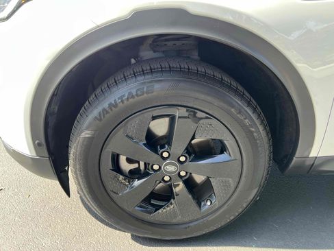 Used 2021 Land Rover Discovery Sport SE image 82