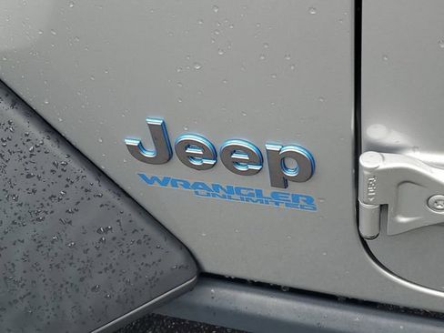Used 2021 Jeep Wrangler Unlimited Rubicon 4xe w/ Safety Group AWD/4WD image 28