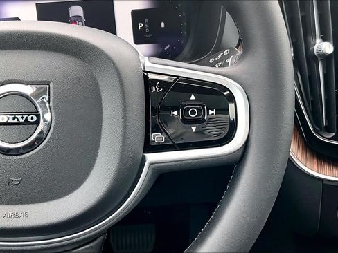 Certified 2023 Volvo XC60 B5 Plus w/ Climate Package AWD/4WD image 24