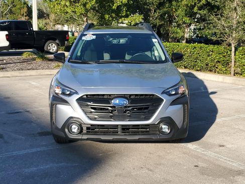 Used 2025 Subaru Outback Onyx Edition XT image 2