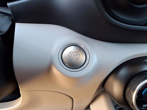 New 2025 Hyundai Venue SEL image 24