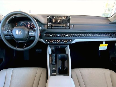 Used 2025 Honda Accord SE image 5
