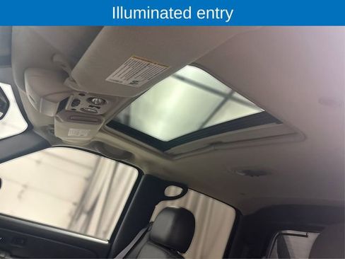 Used 2004 Chevrolet Avalanche Z71 w/ Sun And Sound Package image 25