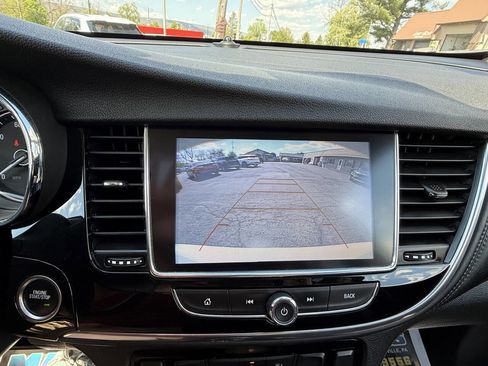 Used 2020 Buick Encore Sport Touring AWD/4WD image 14