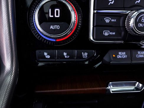 Used 2021 GMC Yukon XL Denali w/ Denali Ultimate Package RWD image 26