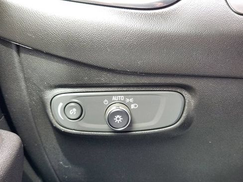 Used 2021 Chevrolet Equinox LT w/ LPO, Floor Liner Package FWD image 24