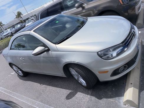 Used 2012 Volkswagen Eos Komfort FWD image 2