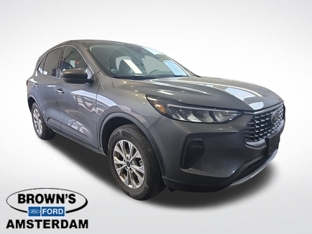 Used 2024 Ford Escape Active AWD/4WD image 1