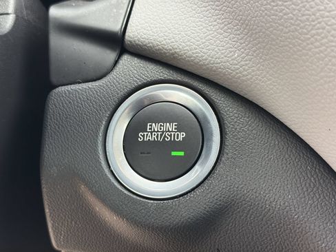 Used 2024 Chevrolet Equinox LS FWD image 28