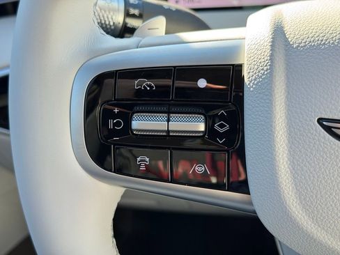 New 2026 Genesis GV70 2.5T Advanced image 28