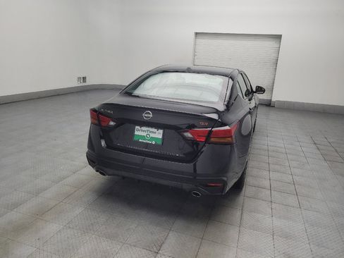 Used 2024 Nissan Altima 2.5 SR FWD image 7