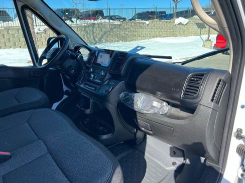 Used 2024 RAM ProMaster 2500 image 25
