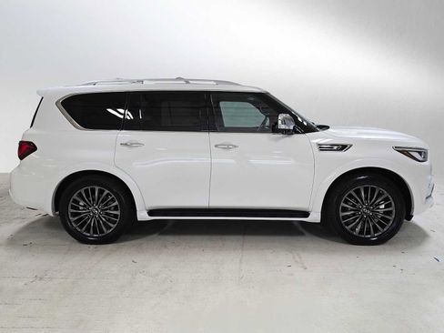 Used 2023 INFINITI QX80 Sensory w/ All-Season Package AWD/4WD image 2