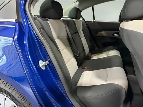Used 2012 Chevrolet Cruze LS FWD image 25