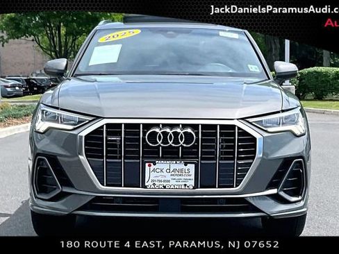Used 2025 Audi Q3 2.0T Premium w/ Convenience Package AWD/4WD image 3