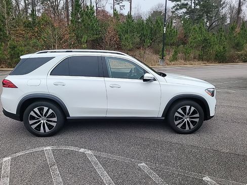 Used 2025 Mercedes-Benz GLE 350 4MATIC image 17