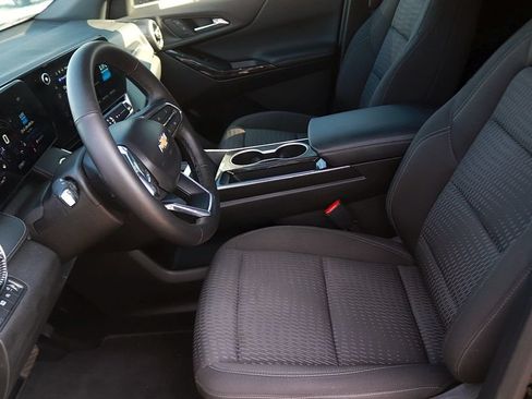 Used 2025 Chevrolet Equinox LT AWD/4WD image 13