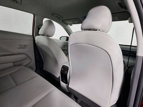 Used 2025 Hyundai Kona SEL FWD image 27