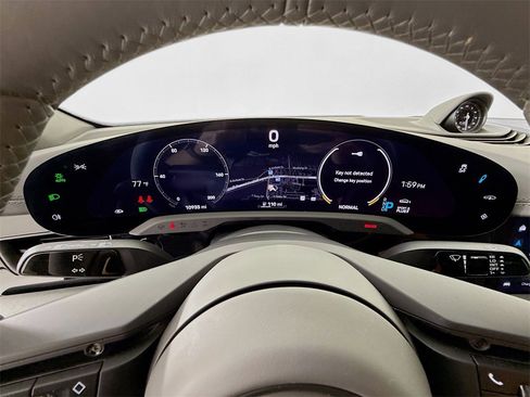 Used 2023 Porsche Taycan 4S image 16