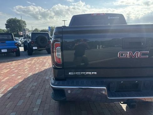 Used 2018 GMC Sierra 1500 SLT AWD/4WD image 10