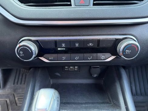 Used 2021 Nissan Altima 2.5 SR FWD image 21