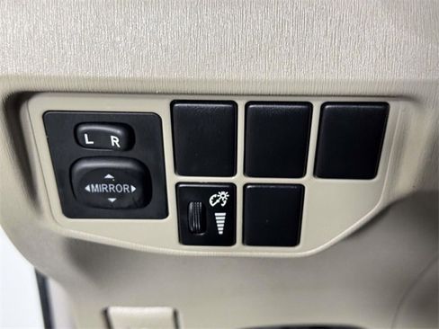 Used 2013 Toyota Prius Two image 19