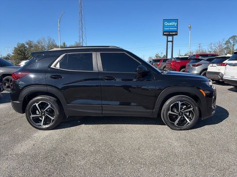 Used 2022 Chevrolet TrailBlazer RS w/ Technology Package image 4