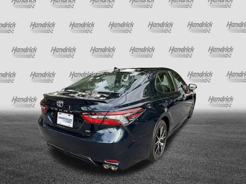 Used 2021 Toyota Camry SE FWD image 9