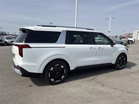New 2026 Kia Carnival EX image 2