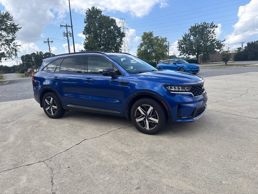 Used 2022 Kia Sorento S FWD image 4