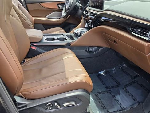 Certified 2025 Acura MDX w/ Technology Package FWD image 16