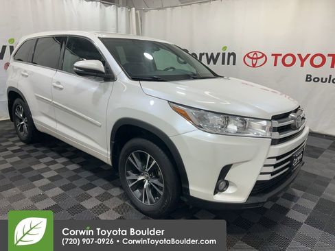 Used 2017 Toyota Highlander Plus image 1