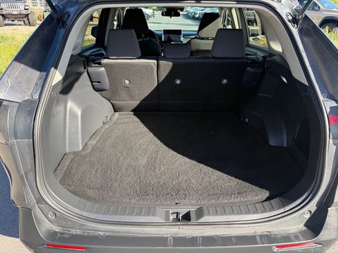 Used 2024 Toyota RAV4 XLE AWD/4WD image 14