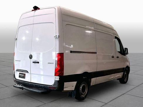 Used 2021 Mercedes-Benz Sprinter 2500 image 13