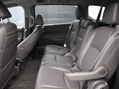 Used 2022 Honda Odyssey Touring image 11