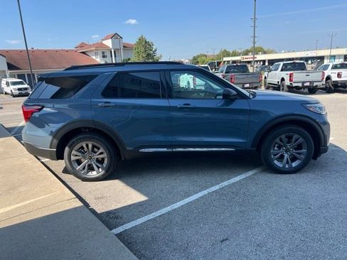 New 2025 Ford Explorer Active w/ Active Comfort Package image 6