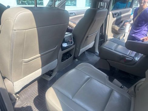 Used 2018 Chevrolet Suburban Premier AWD/4WD image 9