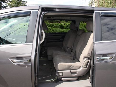 Used 2015 Honda Odyssey EX image 16