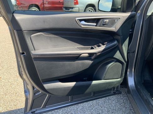 Used 2024 Ford Edge Titanium image 22