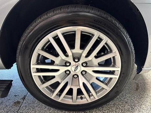 Used 2024 Ford Expedition Platinum AWD/4WD image 33
