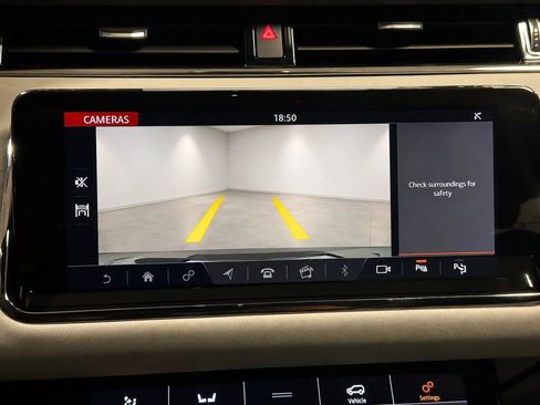 Used 2020 Land Rover Range Rover Evoque R-Dynamic SE AWD/4WD image 50