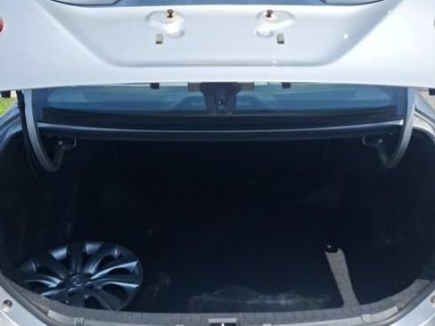Used 2013 Toyota Corolla LE FWD image 8