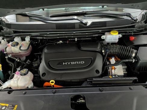 Used 2022 Chrysler Pacifica Touring-L w/ S Appearance Package image 30