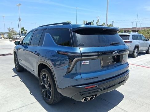 Used 2024 Chevrolet Traverse RS FWD image 4