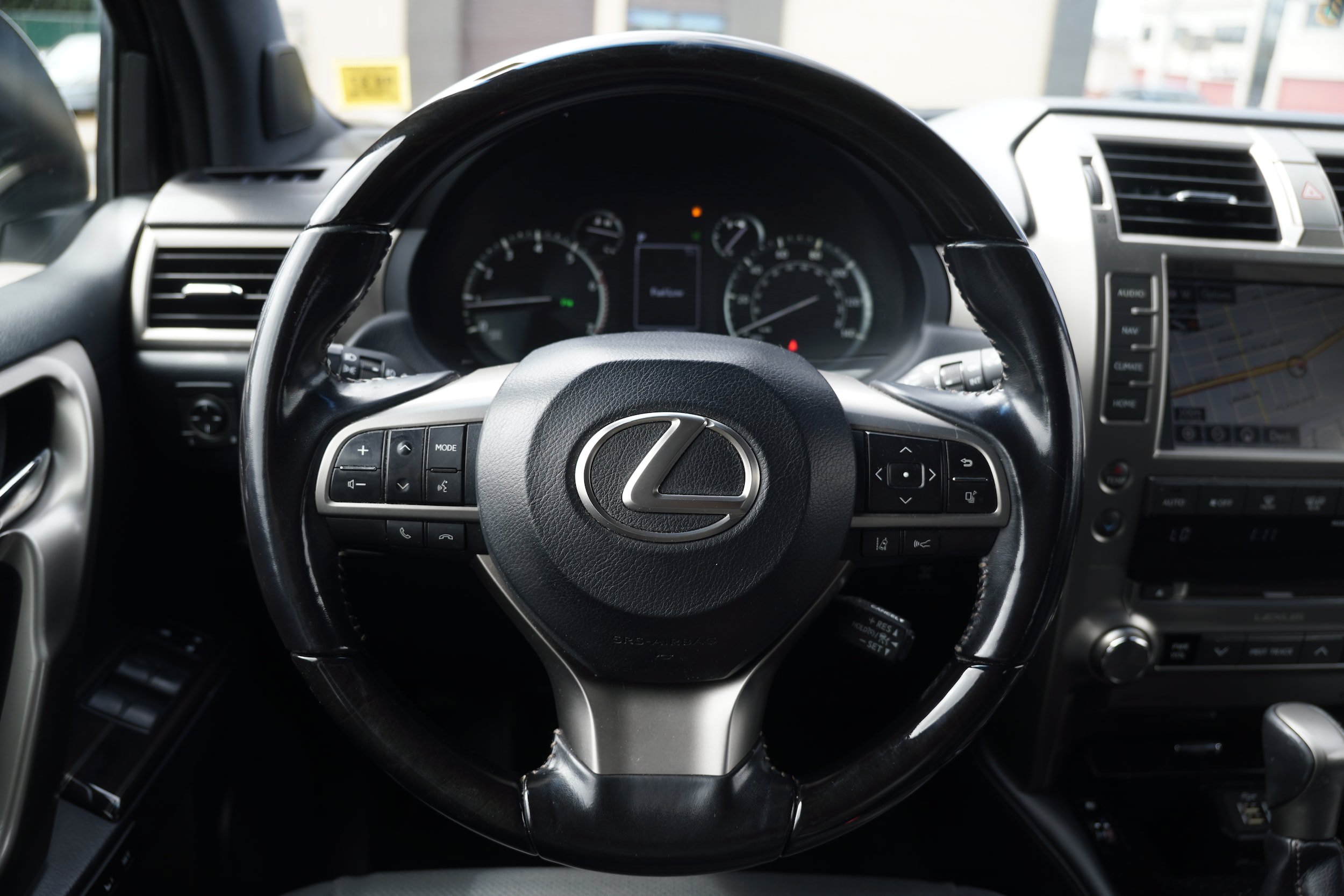 Used 2020 Lexus GX 460 Premium w/ Premium Package AWD/4WD image 17